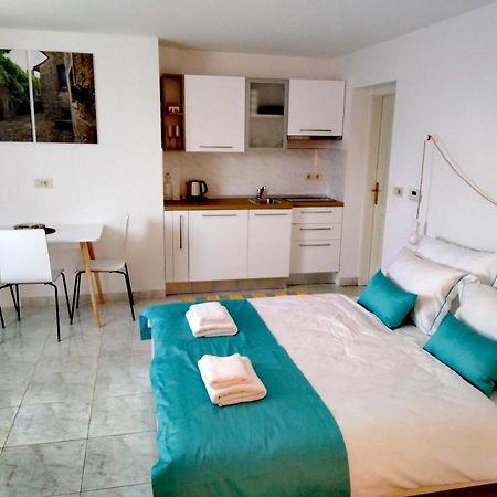Olive Tree Apartments อูมัค ภายนอก รูปภาพ
