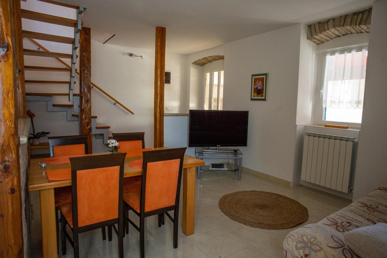 Olive Tree Apartments อูมัค ภายนอก รูปภาพ